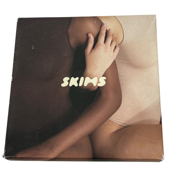 SKIMS Essential Long Sleeve Scoop Bodysuit Sandstone 4X/5X - Picture 6 of 10